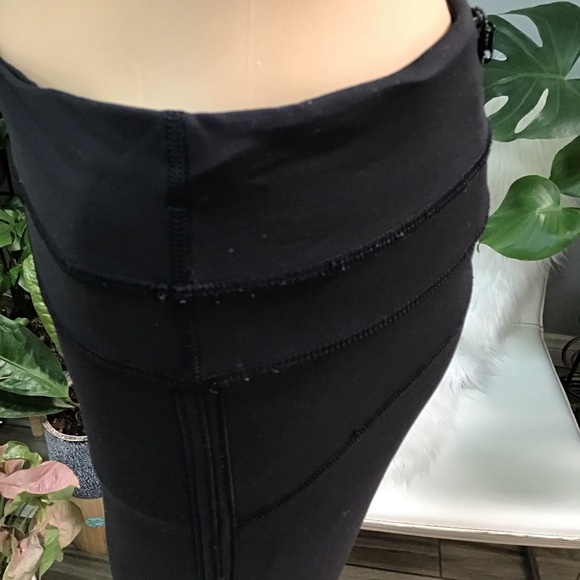 Lululemon Atlantic Leggings - Picture 5 of 8